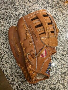Vintage Mizuno MT550 Professional Model Baseball Glove Lite Flex Korea LHT